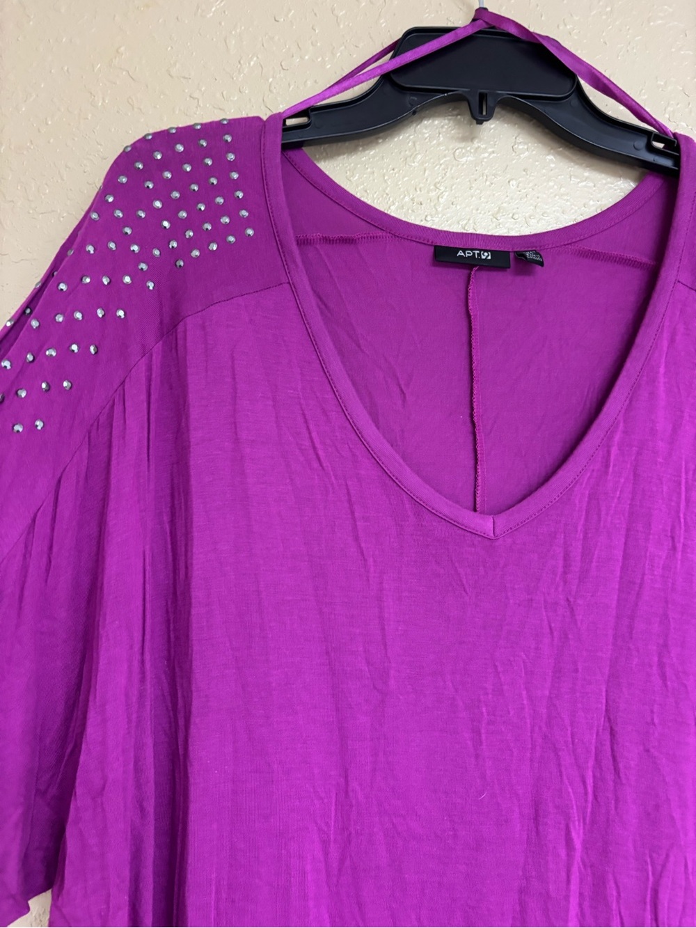 Apt. 9 Women's V-Neck Tunic with Studded Shoulders in Magenta - Picture 4 of 5